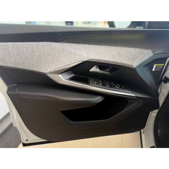 Новий Peugeot 3008 1.2 Hybrid GT 136 к.с. АКПП-6