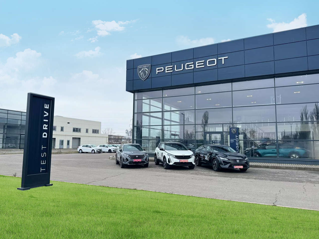 Виставкова зала Peugeot у салоні «Авто-Імпульс» у Дніпрі
